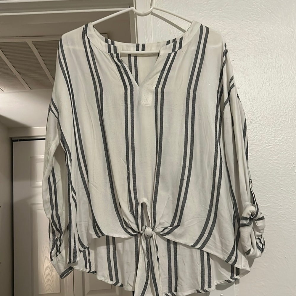 Blue and white vertical stripe top